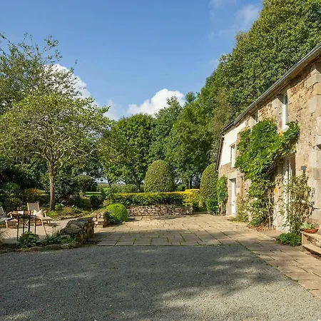 בית נופש Renovated Stone House In Normandy